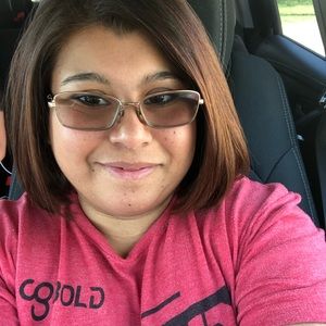 Meet your Posher, Mayra